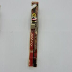 Colgate Star Wars Episode 1 The Phantom Menace Toothbrush R2D2 With Cover. New